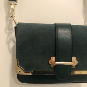 Crossbody purse